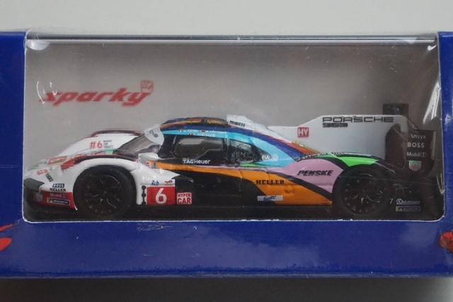 新品 Y301 スパーク Sparky 1/64 ポルシェ 963 #6 PORSCHE PENSKE