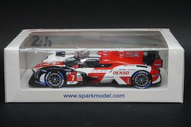 スパーク 1/43 トヨタGR010 ハイブリッド ルマン24時間 2021優勝 2021年 ル・マン24時間 優勝のトヨタ GR010 ハイブリッドと前年