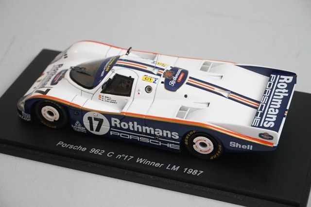 1/43 スパーク S0942 ポルシェ 962C ルマン 優勝 1987 #17 ロスマンズ