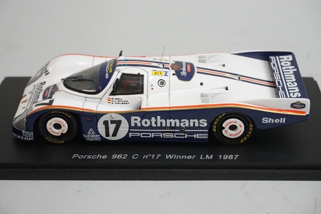 1/43 スパーク S0942 ポルシェ 962C ルマン 優勝 1987 #17 ロスマンズ