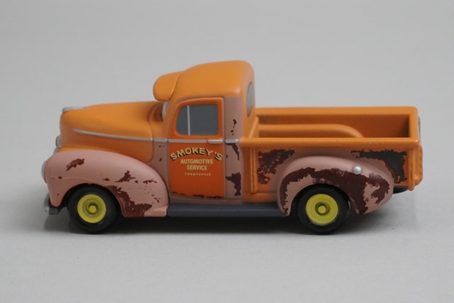 トミカ C-48 カーズ スモーキー (スタンダードタイプ), Boost Gear