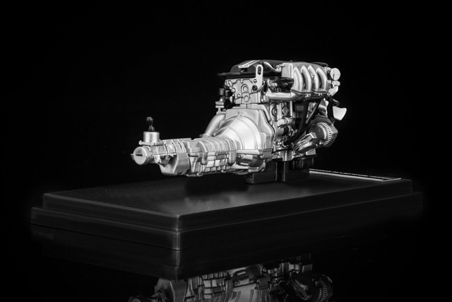 予約 M90126 モーターヘリックス 1/18 Nissan Silvia (S15) SR20DET