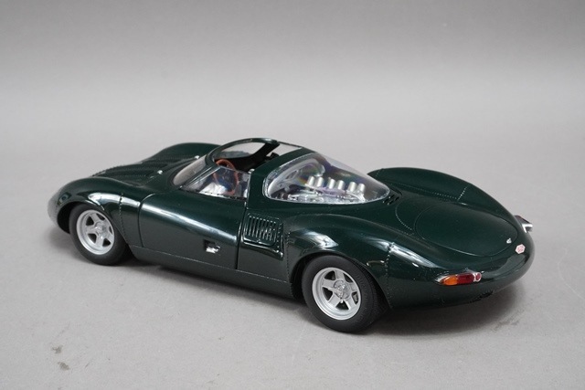 1/18 オートアート 73541 ジャガー XJ13 1967 グリーン, Boost