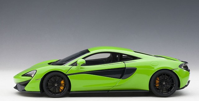 新品 76042 オートアート 1/18 マクラーレン 570S グリーン