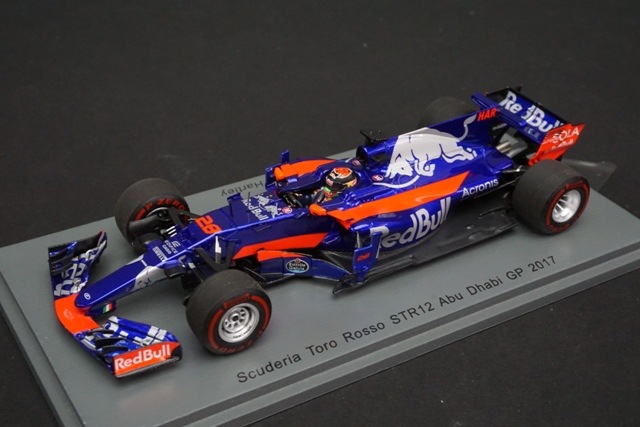 1/43 スパーク S5052 スクーデリア トロ ロッソ ルノー STR12 #28
