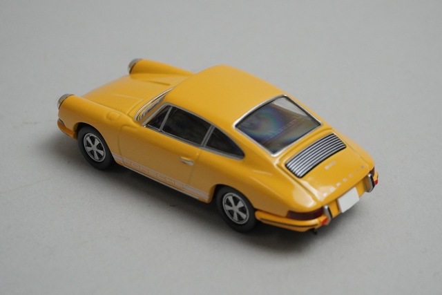 トミカ リミテッド ビンテージ　ポルシェ 911S (1968年式) 1/64 トミカリミテッドヴィンテージ LV-86b ポルシェ 911S (1968
