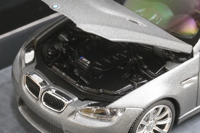 1/43 ミニチャンプス 436026321 BMW M3 (E92) 2008 マットグレー