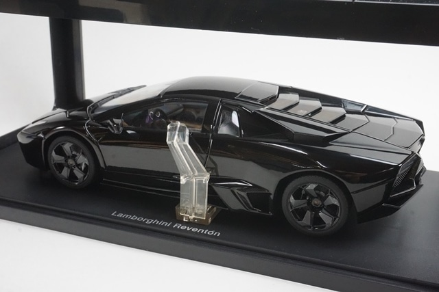 1/18 オートアート 74592 ランボルギーニ レヴェントン ブラック