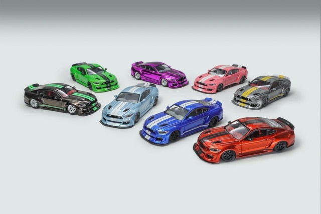 新品 Liberty 1/64 フォード マスタング Mustang Clinched widebody