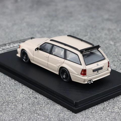 新品 Mortal 1/64 ベンツ Benz S124 Milk Tea Color, Boost Gear