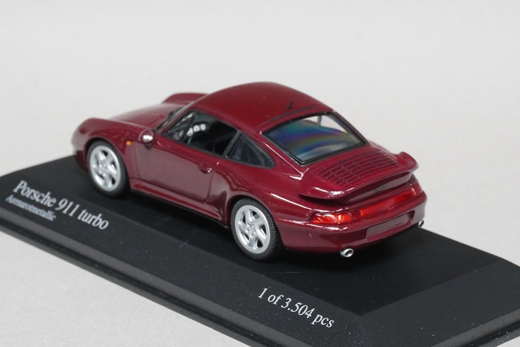 1/43 ミニチャンプス 430069208 ポルシェ 911 (993) ターボ 1995