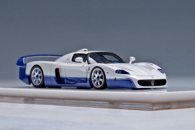 新品 YM model 1/64 マセラティ Maserati MC12 Stradale White Blue