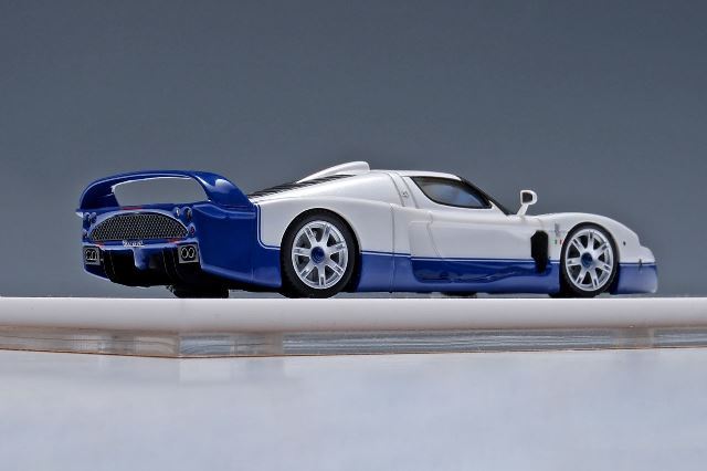 新品 YM model 1/64 マセラティ Maserati MC12 Stradale White Blue