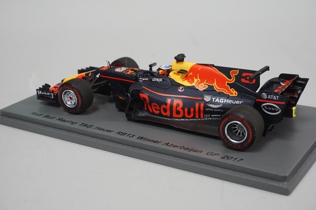 1/43 スパーク S5047 レッドブルレーシング タグホイヤー RB13
