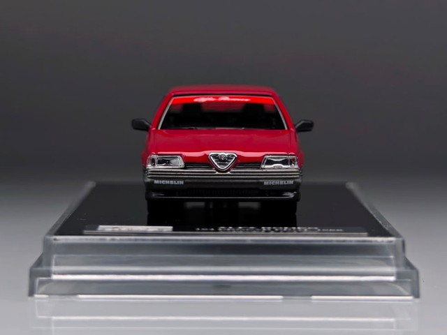 予約 Carport Mode 1/64 アルファ ロメオ Alfa Romeo 164 Red (pad
