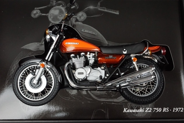 1/12 ミニチャンプス 122164300 Kawasaki Z2 750 RS Candy Brown