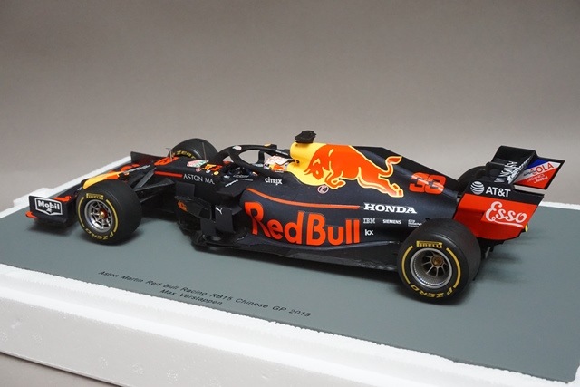 1/18 スパーク 18S457 アストンマーティン レッドブルレーシング RB15