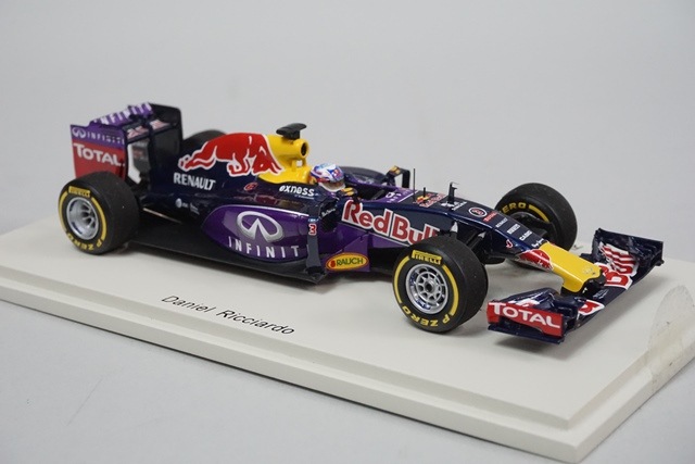 スパーク 1/43 レッドブル RB11 テストカー 2015 1:43 Spark Red Bull F1 RB11 #3 Daniel Ricciardo Special Testing