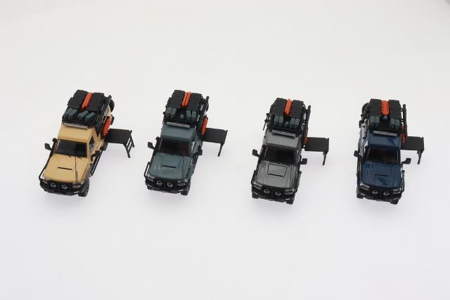ミニカーセット コロンビアボートと車両 予約 Autoboats 1/64 トヨタ LC78 Original blue, Boost Gear