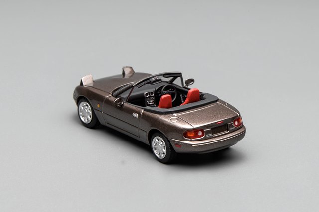 予約 M60207R モーターヘリックス 1/64 マツダ Eunos Roadster (NA) 右
