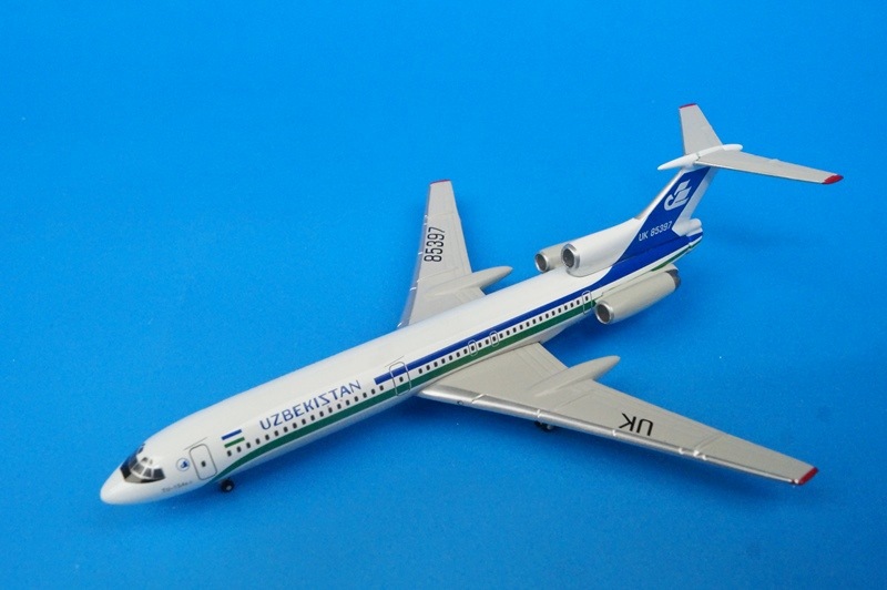 GoldenWings 1/400 ウズベキスタン TU-154B-2 94008001 飛行機模型 同梱OK 1円スタート★M GoldenWings 1/400 ウズベキスタン TU-154B-2 94008001 飛行機模型 同梱OK 1円スタート★M