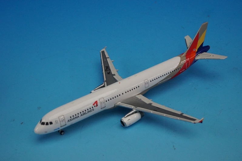 アシアナ航空 A321neo 1/400 飛行機模型 お取り寄せ商品】1/400 A321neo アシアナ航空「大韓航空傘下入り