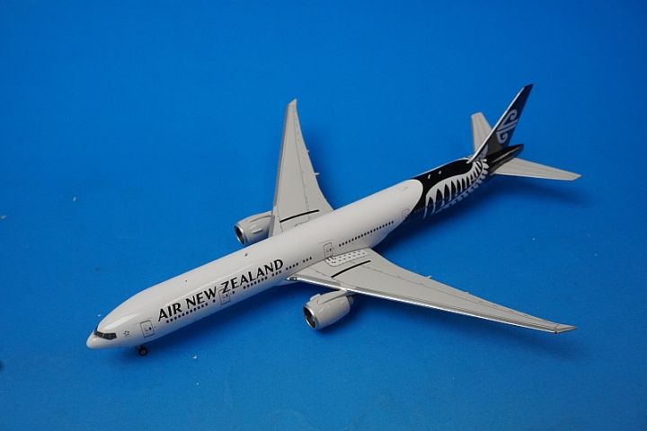 1/400 B777-300ER ニュージーランド ZK-OKR ［10959] フェニックス