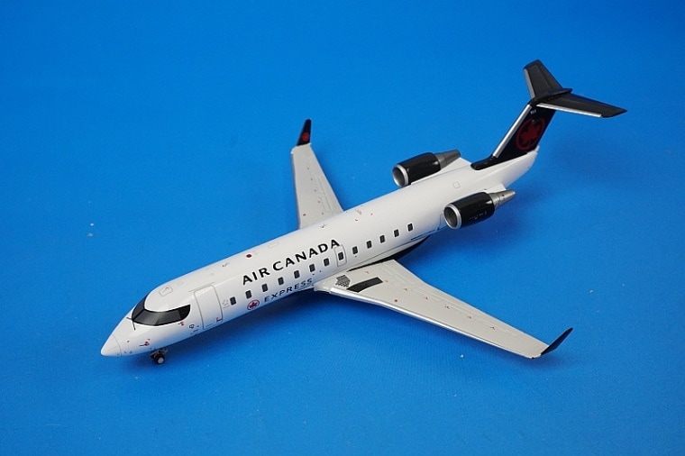 1/200 ボンバルディア CRJ200 エアカナダエクスプレス C-FIJA  