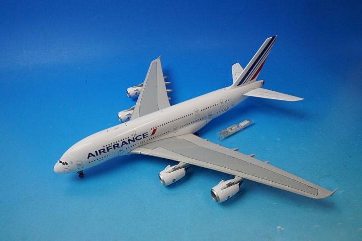 中古品　飛行機模型　エールフランス　全長約46cm　エアバス A380スタンド付 中古品 飛行機模型 エールフランス 全長約46cm エアバス A380