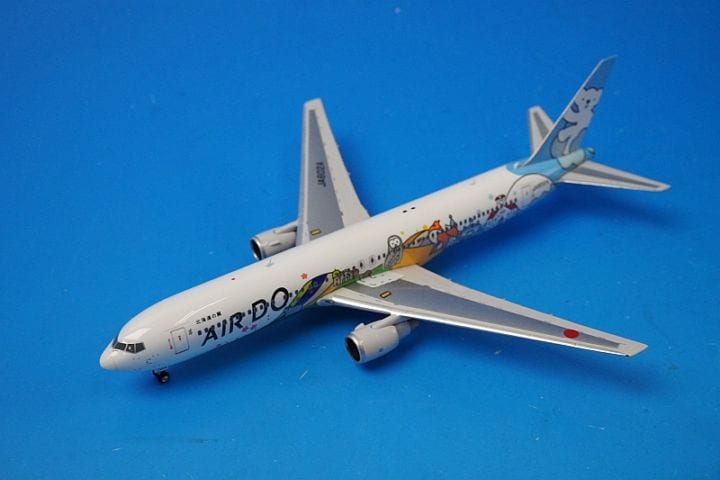 AIR DO エアドゥ B767-300ER ロコンジェット北海道 1/400 AIR DO エアドゥ B767-300ER ロコンジェット北海道 1/400 - メルカリ