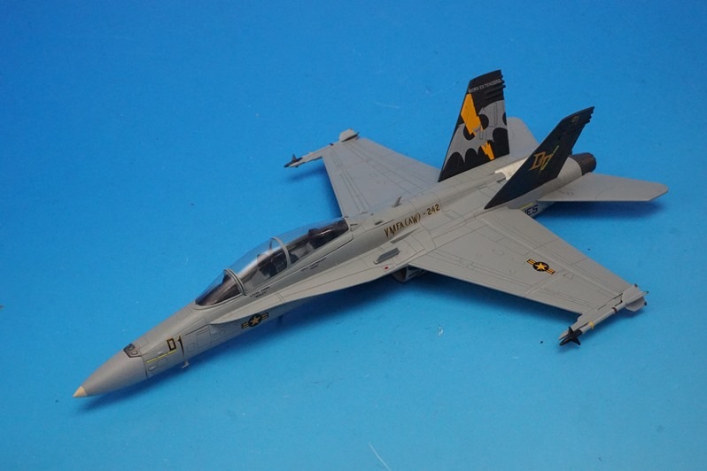 ホビーマスター　第242海兵戦闘攻撃飛行隊 HA3560 Hobby Master F/A-18D（複座型） アメリカ海兵隊 第242海兵戦闘