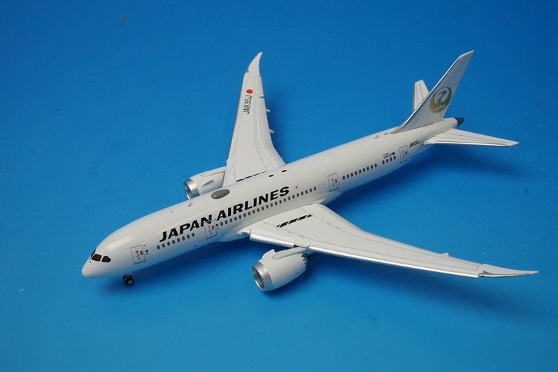 JAL B787−8 JA835J 金の鶴丸塗装 1/400スケール 1/400 B787-8 JAL 金の鶴丸塗装 フラップダウン JA835J