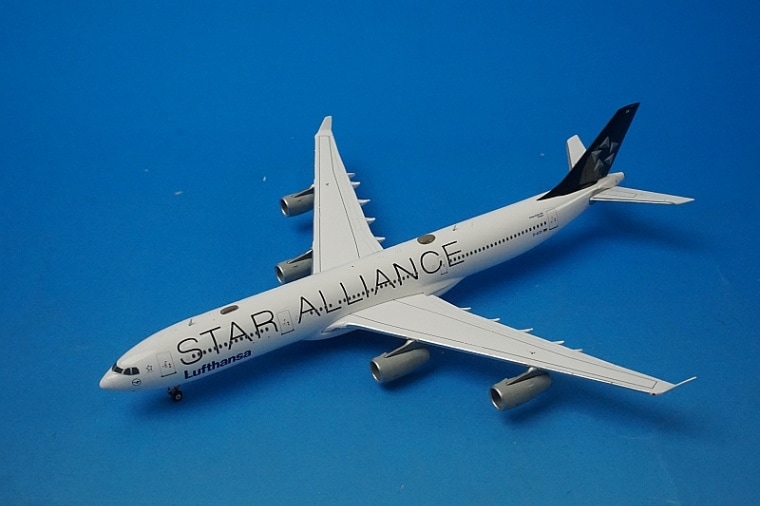 1/400 A340-300 ルフトハンザ スタアラ/スターアライアンス D-AIGN