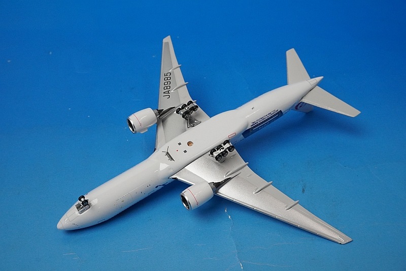値下げ サムライブルー応援ジェット模型(B777-200) 1/400 B777-200 JAL サムライブルー 応援ジェット1号機 JA8985