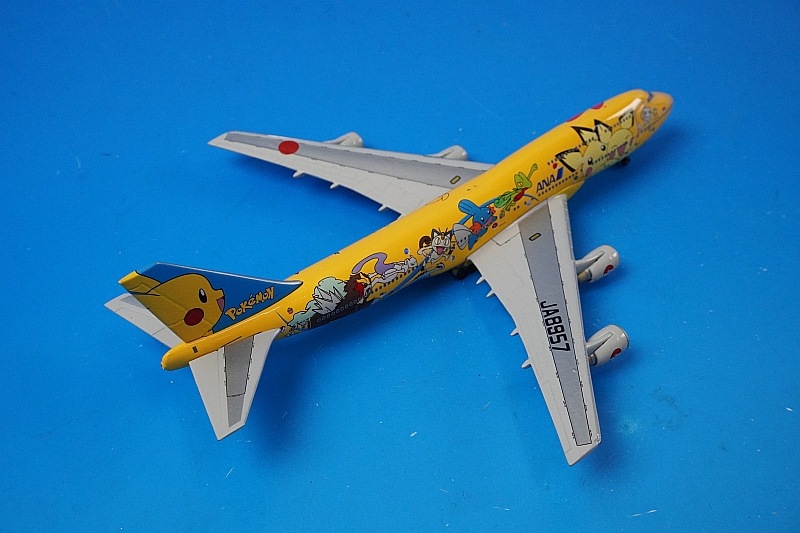 1/400 B747-400 ANA �ݥ���� �ԥ����奦������ JA8957 �֥롼�ܥå���/���