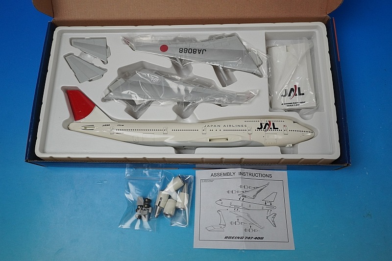 JTA商事 1/200 JAL B747-400 未組立て JTA商事 1/200 JAL B747-400 未組立て