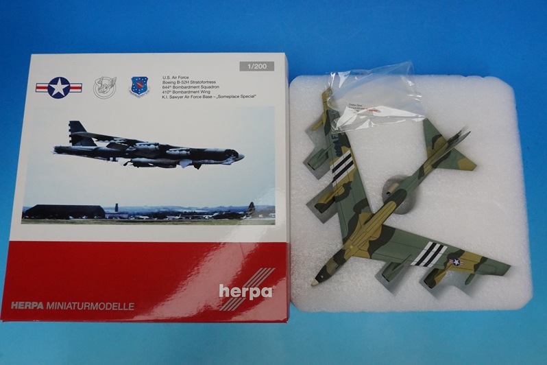 【herpa】アメリカ空軍B-52H 爆撃機ストラトフォートレス 1/200 伝説の爆撃機が1/144で登場！ 「 B-52H ストラトフォートレス