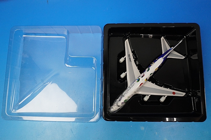 全日空 ANA スヌーピー号　B747-481D 1/400 ＊状態要確認＊ 1/400 B747-481D ANA スヌーピージェット JA8139 ＊外箱欠品