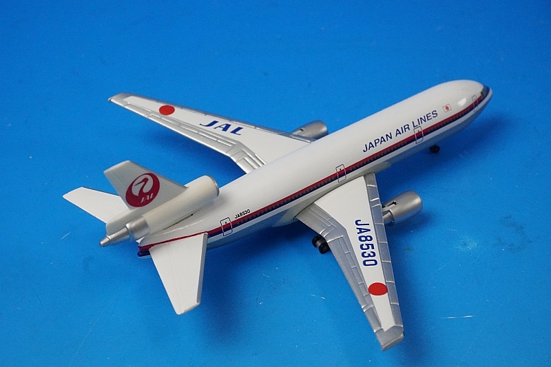 【希少】飛行機模　JAL 8101　鶴マーク　メタル台座付き 希少】飛行機模 JAL 8101 鶴マーク メタル台座付き