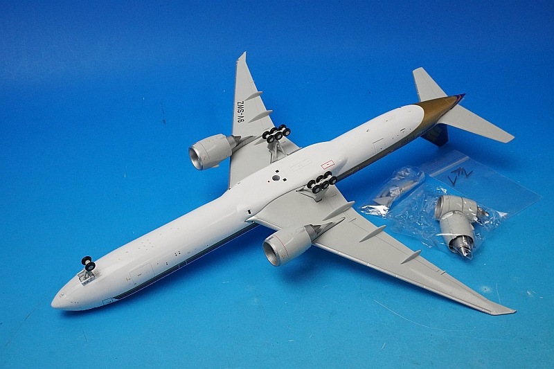 1/200 B777-300ER シンガポール エンジン開閉選択式 9V-SWZ