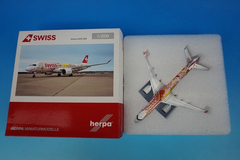 SWISS A220-300 特別塗装機 1/200　ヘルパ SWISS A220-300 特別塗装機 1/200 ヘルパ SWISS A220-300 特別