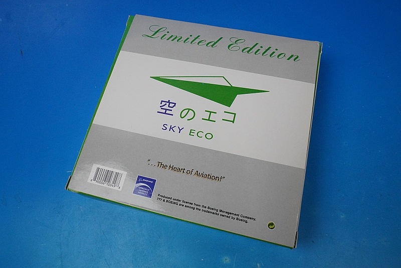 JAL 旧ロゴ B777-300ER「空のエコ」エコジェット 1/400 JAL 旧ロゴ B777-300ER「空のエコ」エコジェット 1/400 Amazon