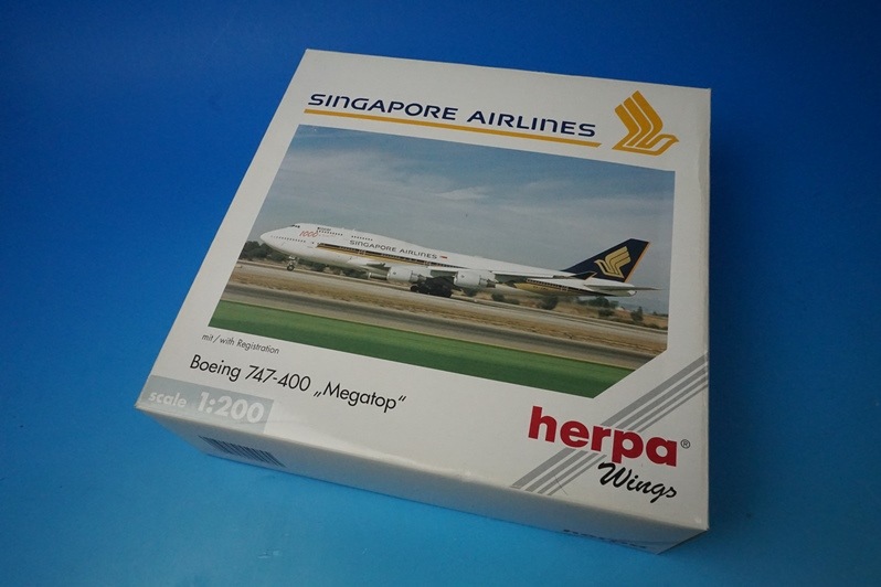 【レア】インフライト 1/200 シンガポール航空 747-400 1000号機 レア】インフライト 1/200 シンガポール航空 747-400 1000号機 - メルカリ