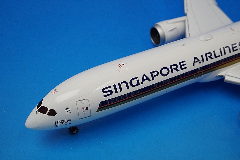 1/200 B787-10 シンガポール 1000th フラップダウン 9V-SCP