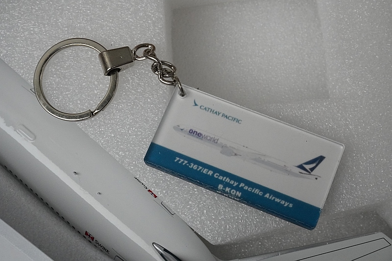 1/200 B777-300ER キャセイパシフィック ワンワールド B-KQN
