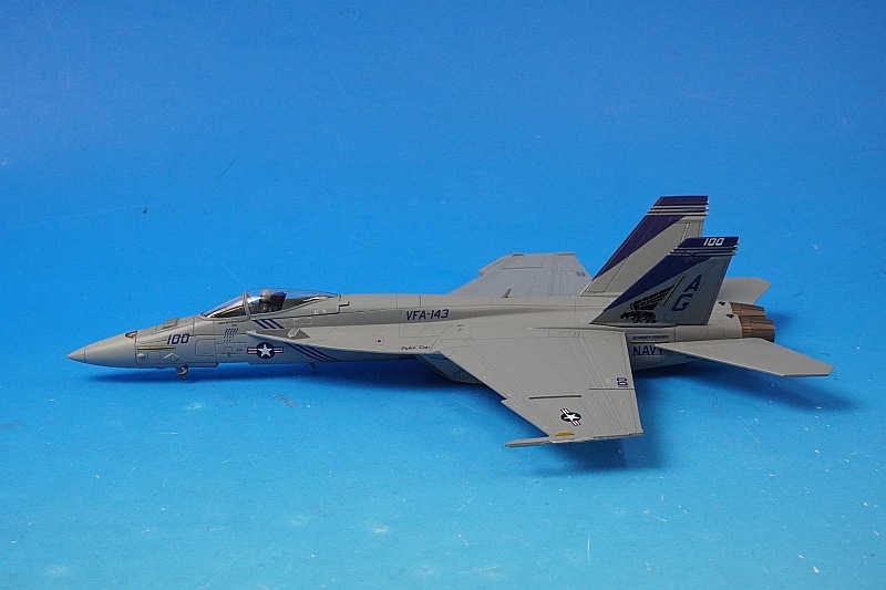 1/72 F/A-18E �����ѡ��ۡ��ͥå� ����ꥫ���� ��143��Ʈ���������� �ԥ塼����ɥå��� AG100/#166608 [HA5126] �ۥӡ��ޥ�����/���
