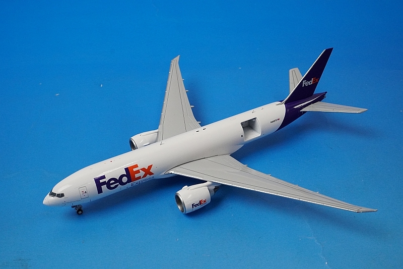 1/400 B777-200LRF（貨物型） FedEx フェデックス（貨物扉は開閉