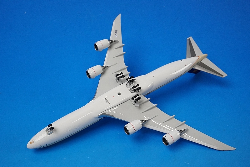 サウジアラビア航空貨物機 B747-8F 1/400 B747-8F サウジアラビアカーゴ HZ-A13 [10796