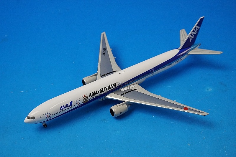 【全日空商事】ANAガンダムジェット ボーイング777-300 1:200 新品 1/500 B777-300 ANA ガンダムジェット JA755A [NH50057] 全日空商事