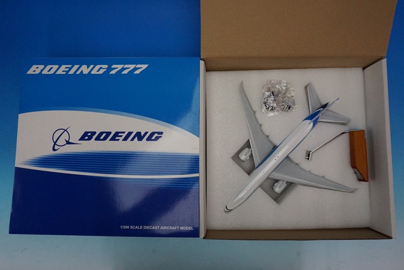 1/200 B777-200FLR ボーイング ハウスカラー N5020K ［XX2181